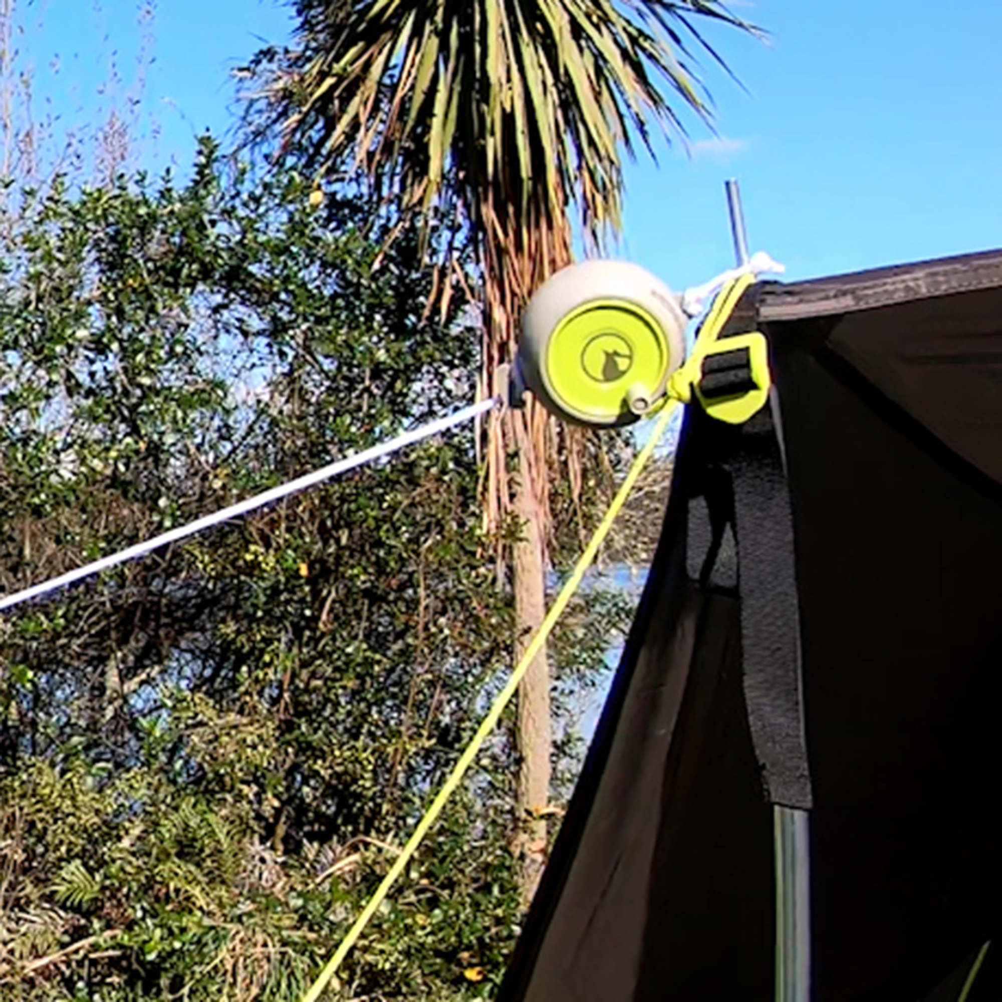 Zempire Wind Up Camp Clothes Line